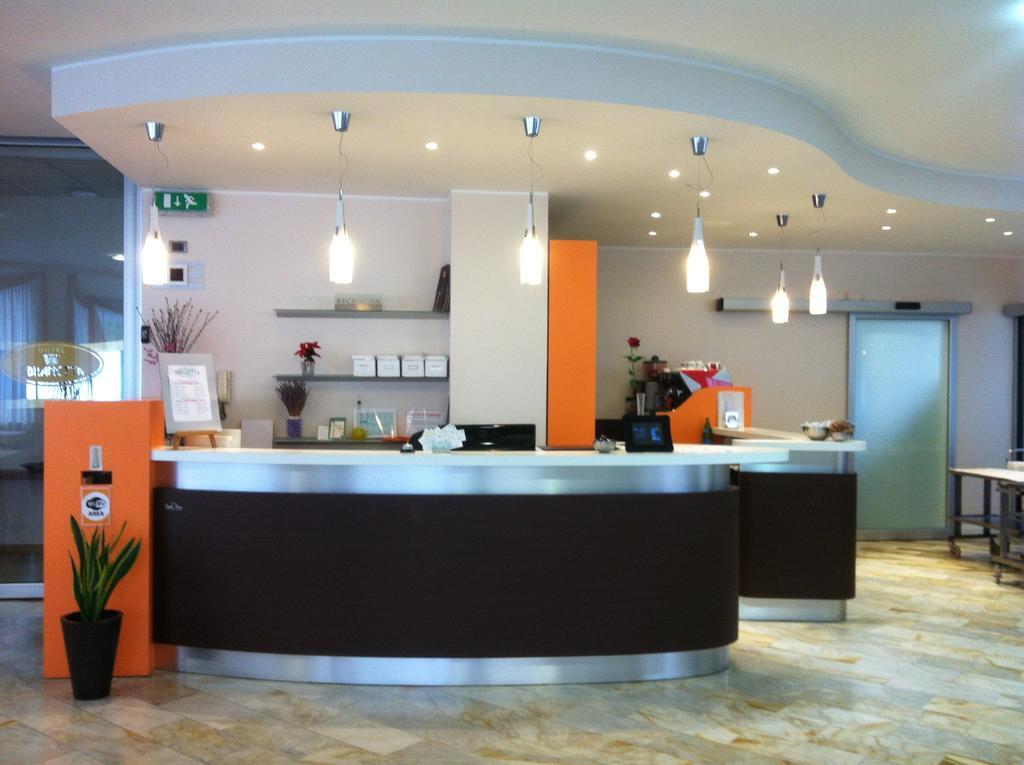 Hotel Ristorante Sbranetta Rozzano Luaran gambar